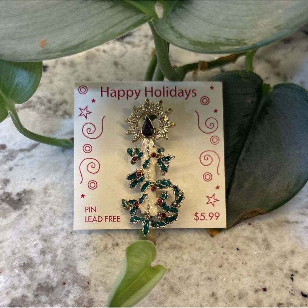Vintage White Christmas Candle with Holly Gold Tone Brooch Pin Enamel